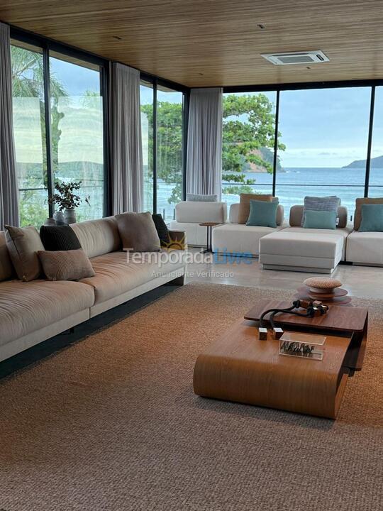 Casa para aluguel de temporada em São Sebastião (Praia da Baleia)