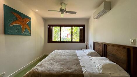 Réveillon Inesquecível na Praia da Baleia – Casa Disponível!