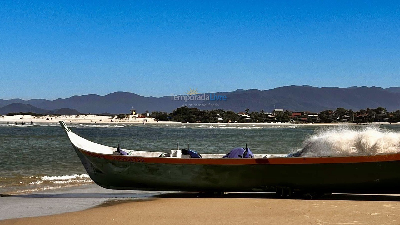 Casa para aluguel de temporada em Palhoça (Guarda do Embaú)