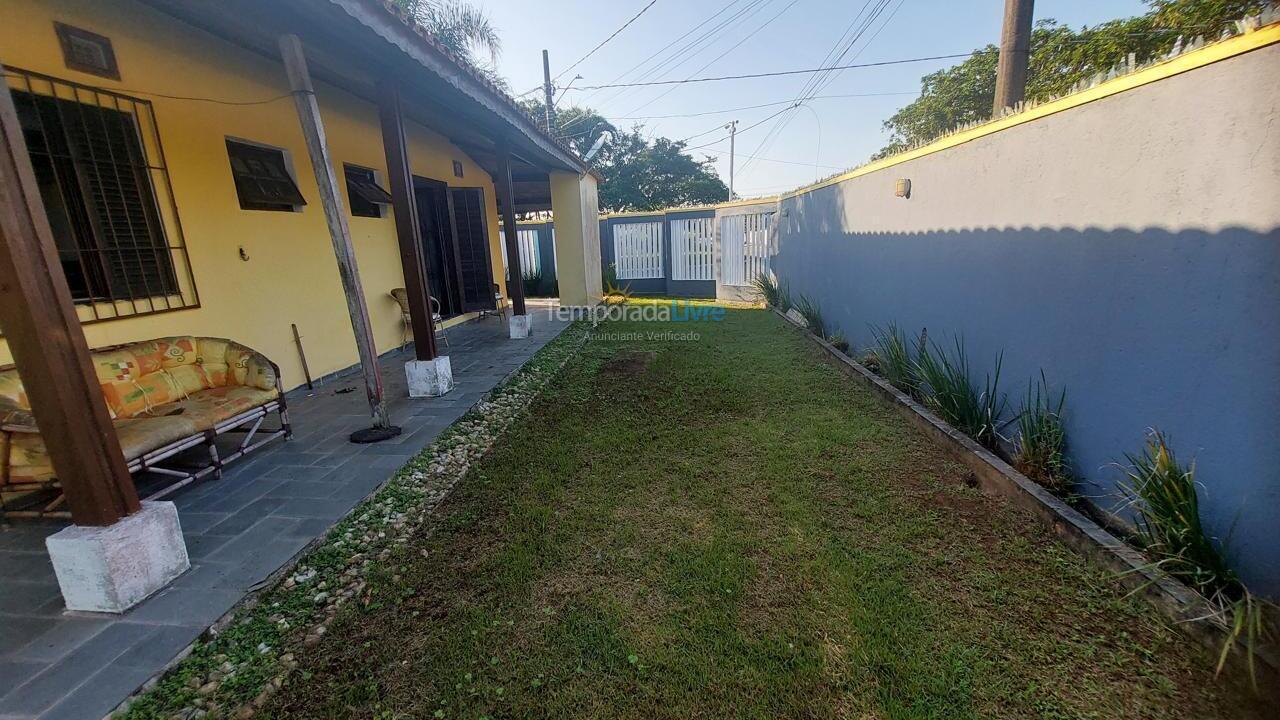 Casa para alquiler de vacaciones em Itanhaém (Balneário Gaivotas)