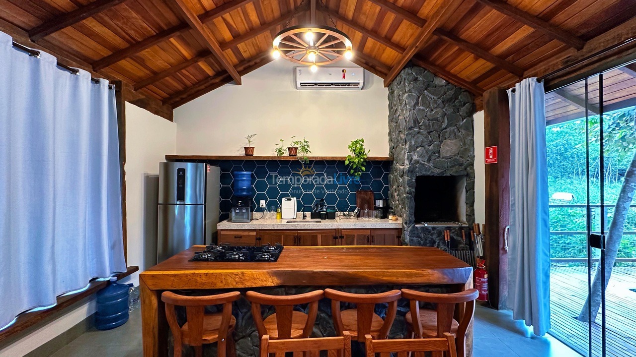 Casa para aluguel de temporada em Bonito (Hípica Park Tarumã)