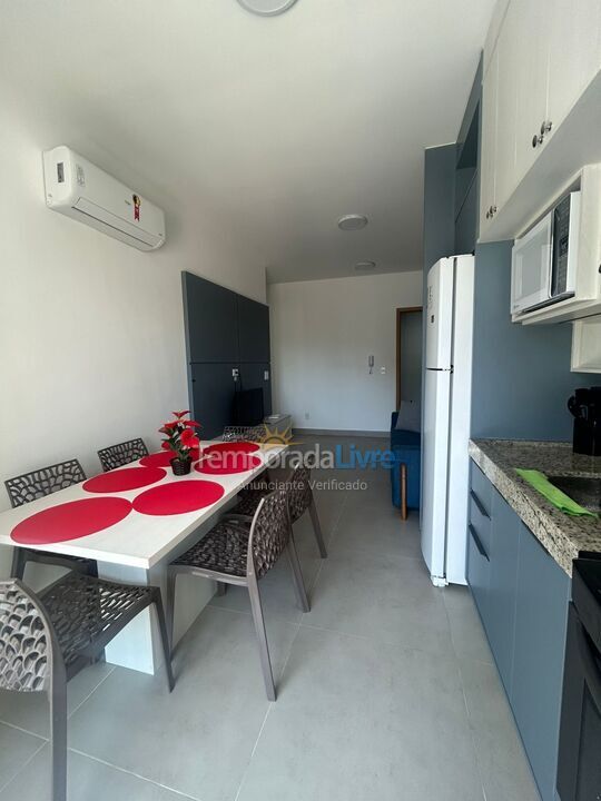 Apartamento para aluguel de temporada em Ubatuba (Praia Grande)