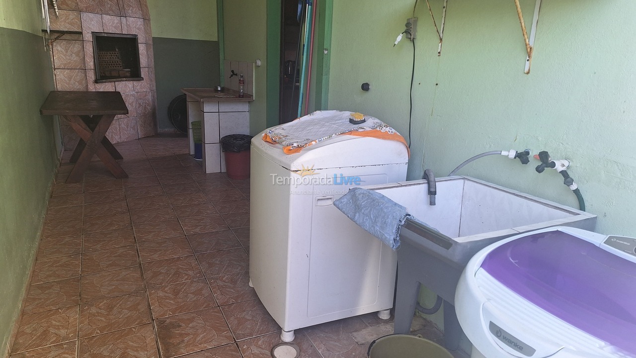 Casa para aluguel de temporada em São Francisco do Sul (Praia do Ervino)