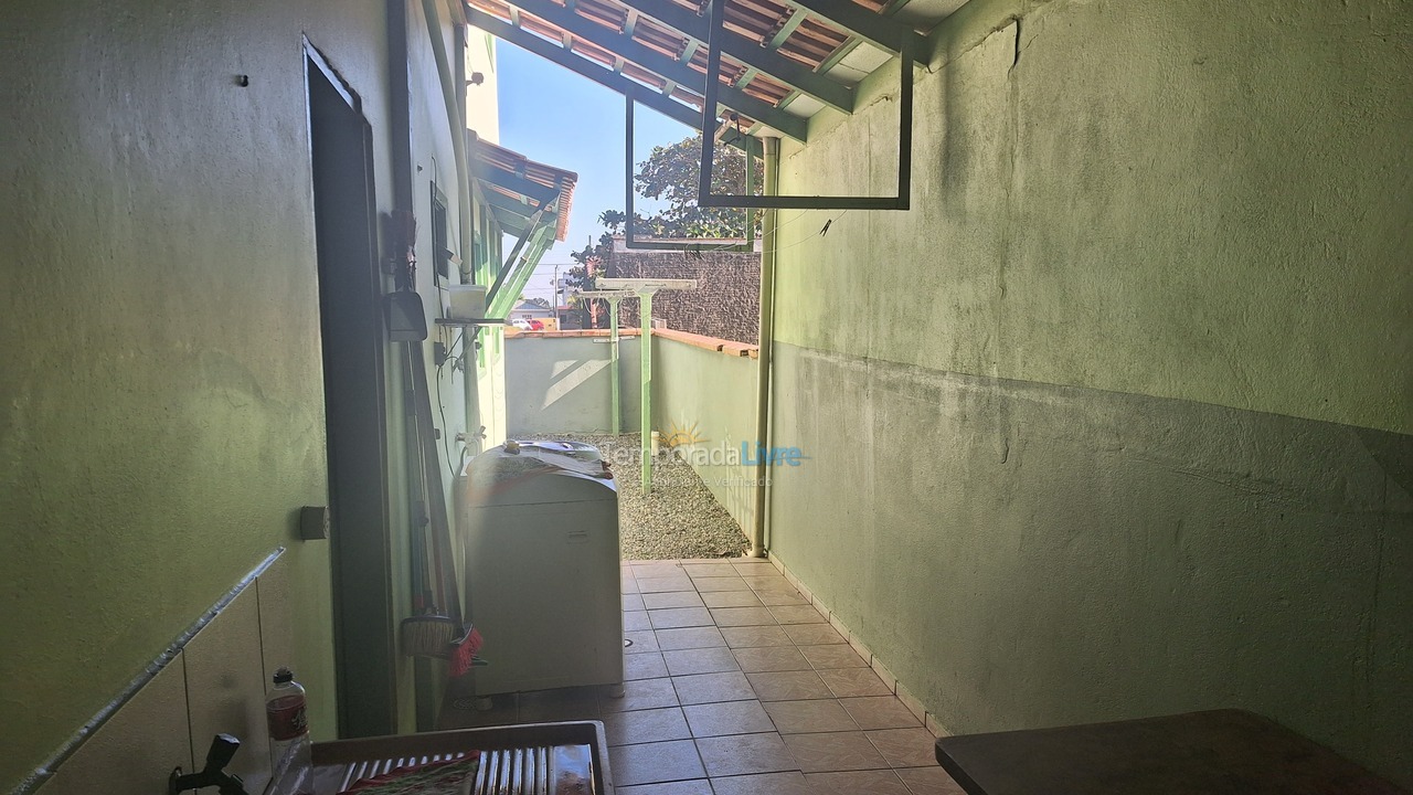 Casa para aluguel de temporada em São Francisco do Sul (Praia do Ervino)