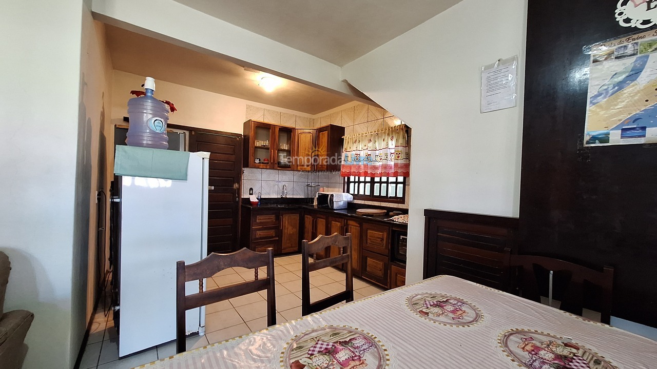 Casa para aluguel de temporada em São Francisco do Sul (Praia do Ervino)