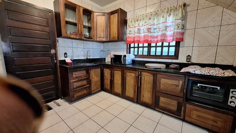 Ótimo sobrado a 100 mts do mar Praia do Ervino São Francisco do Sul