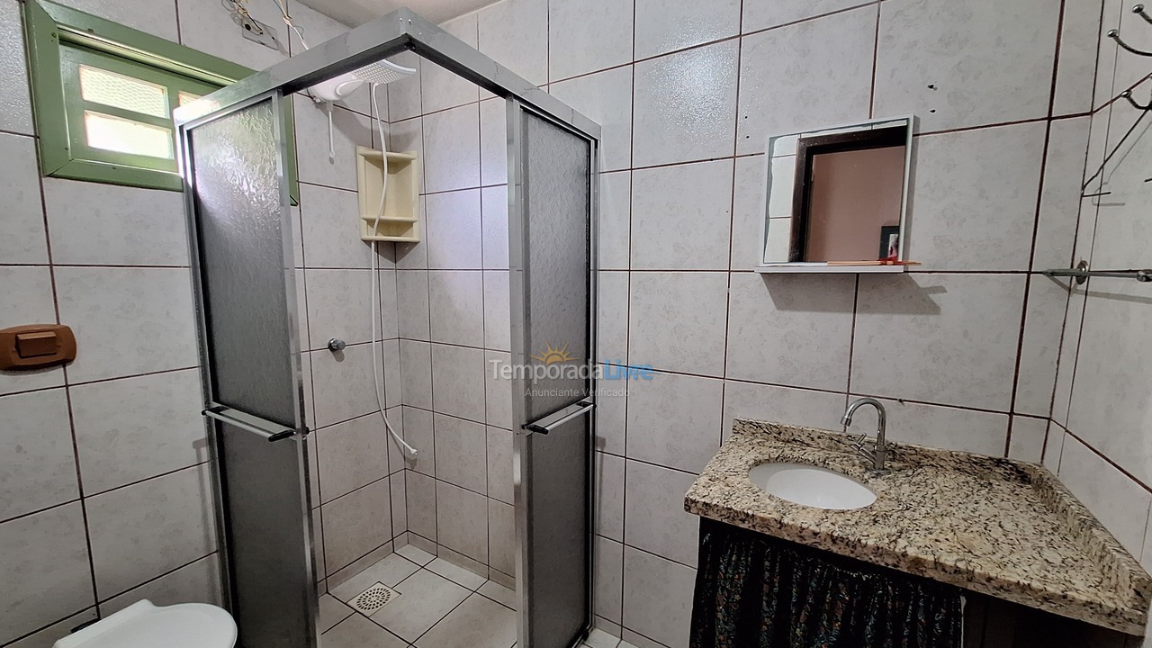 Casa para aluguel de temporada em São Francisco do Sul (Praia do Ervino)