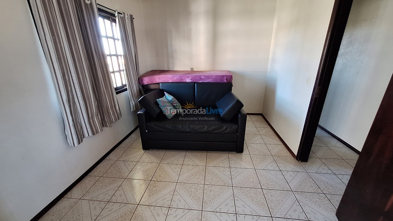 Casa para aluguel de temporada em São Francisco do Sul (Praia do Ervino)
