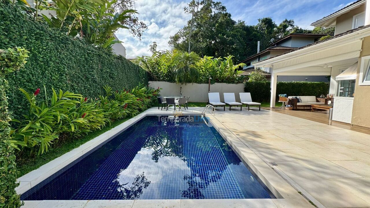 Casa para alquiler de vacaciones em São Sebastião (Praia da Baleia)