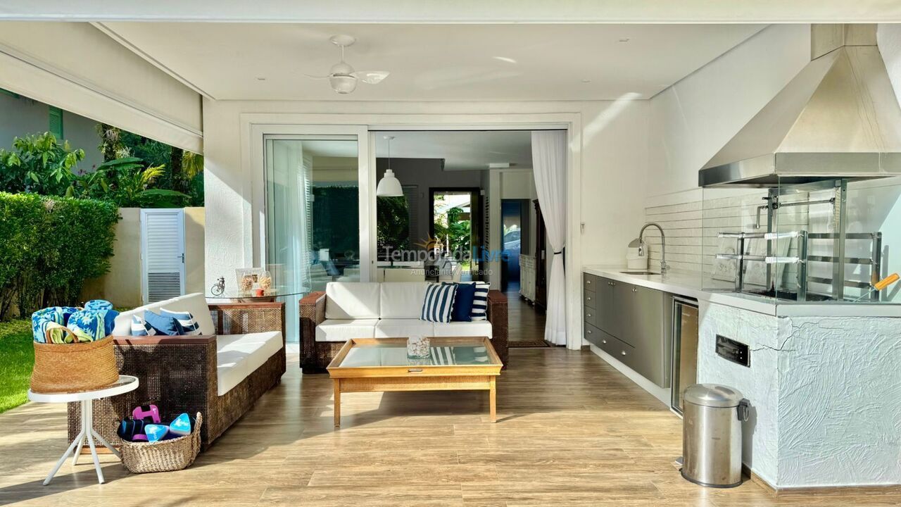 Casa para alquiler de vacaciones em São Sebastião (Praia da Baleia)