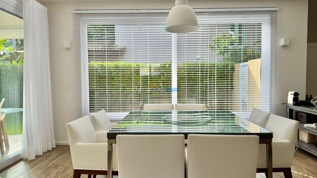 Casa para alquiler de vacaciones em São Sebastião (Praia da Baleia)