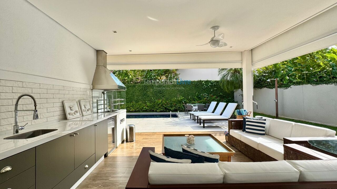 Casa para alquiler de vacaciones em São Sebastião (Praia da Baleia)