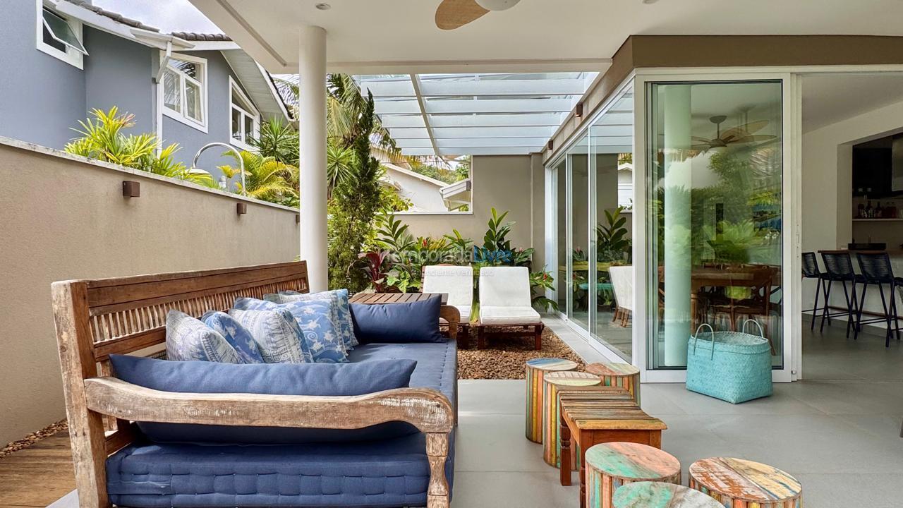 Casa para aluguel de temporada em São Sebastião (Praia da Baleia)