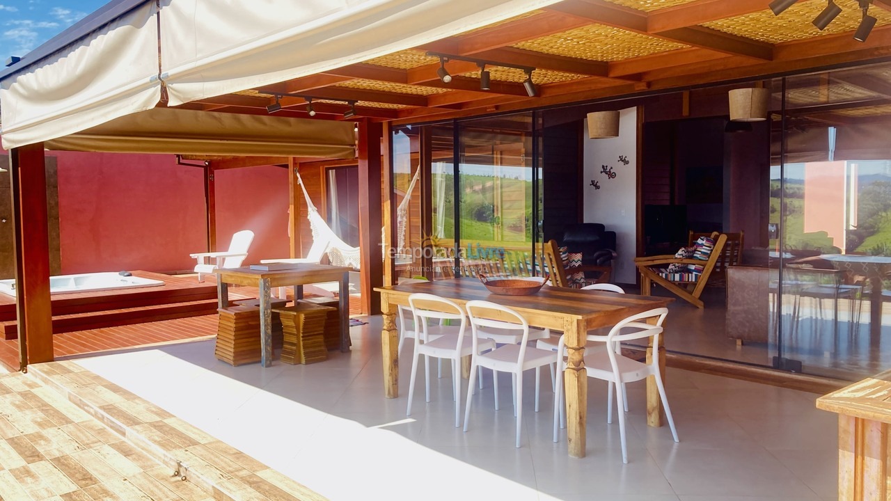 Casa para aluguel de temporada em Paraibuna (Vila Amélia)