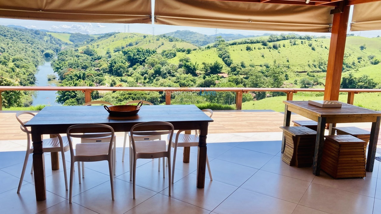Casa para aluguel de temporada em Paraibuna (Vila Amélia)