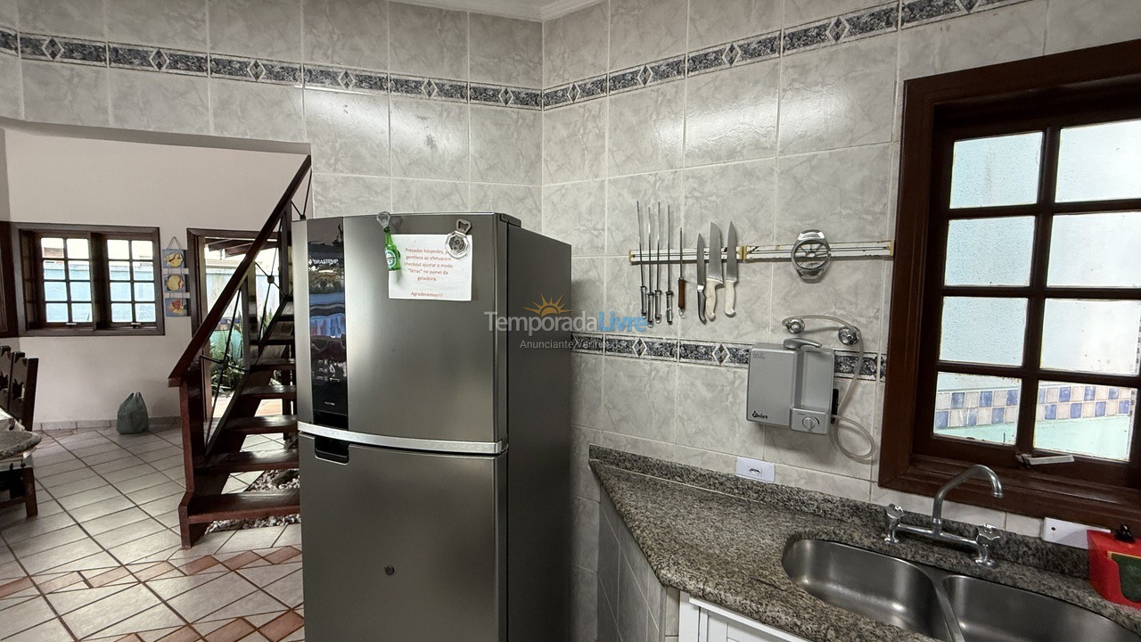 Casa para aluguel de temporada em Guarujá (Praia do Pernambuco)