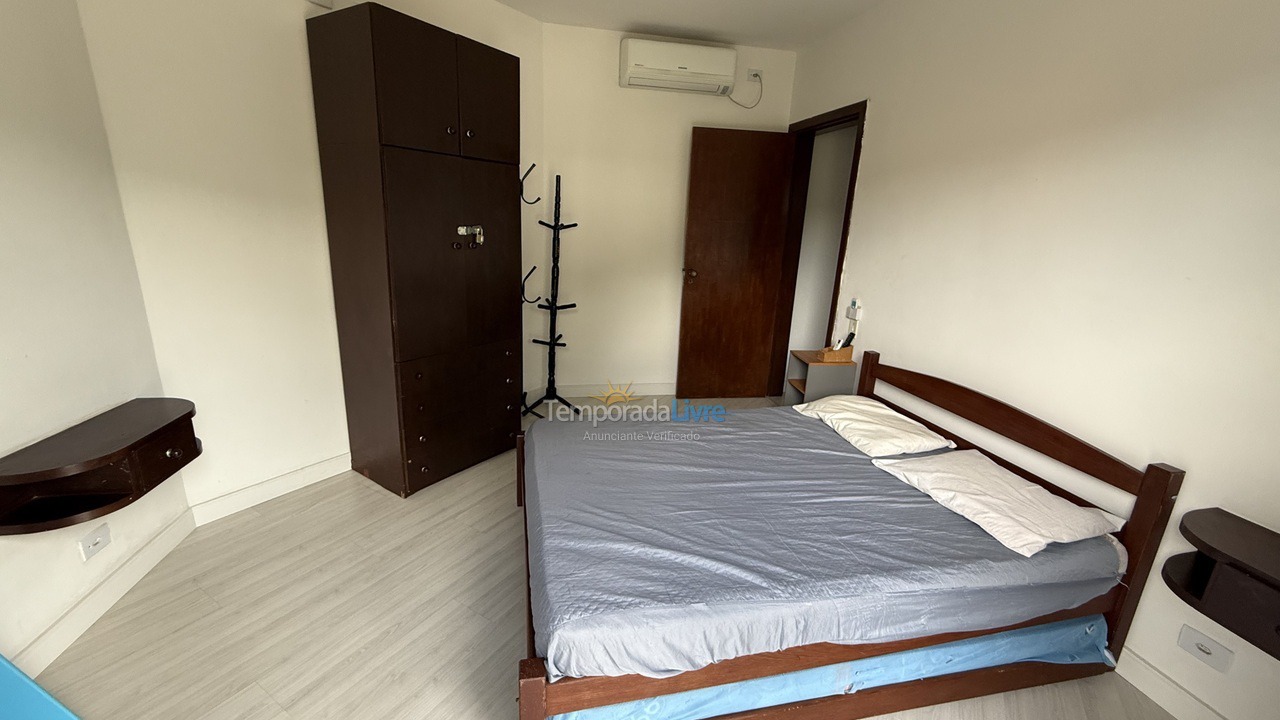 Casa para aluguel de temporada em Guarujá (Praia do Pernambuco)