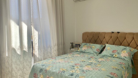 CASA COM PISCINA NO CENTRO DE PORTO BELO