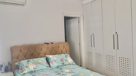 CASA COM PISCINA NO CENTRO DE PORTO BELO