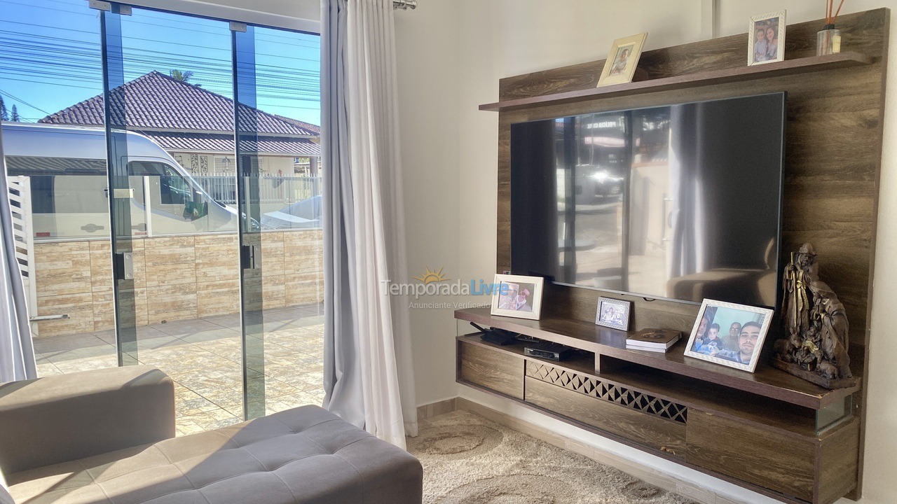 Casa para aluguel de temporada em Porto Belo (Centro)