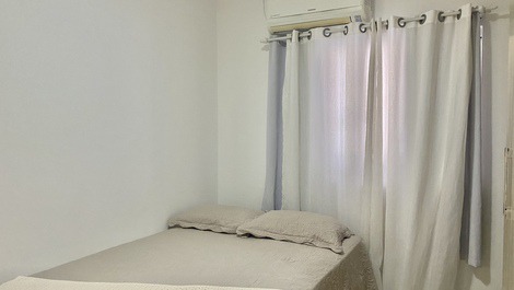 CASA COM PISCINA NO CENTRO DE PORTO BELO