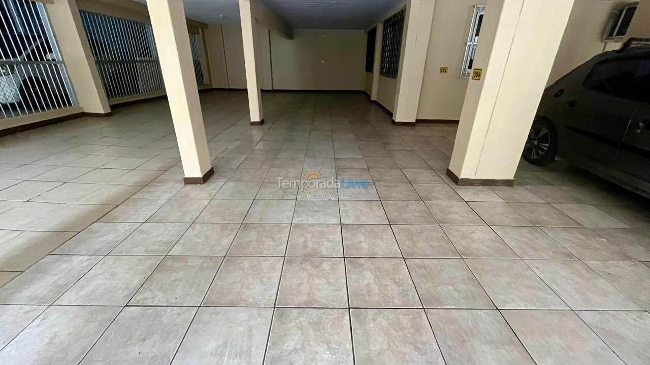 Apartment for vacation rental in Itapema (Meia Praia)