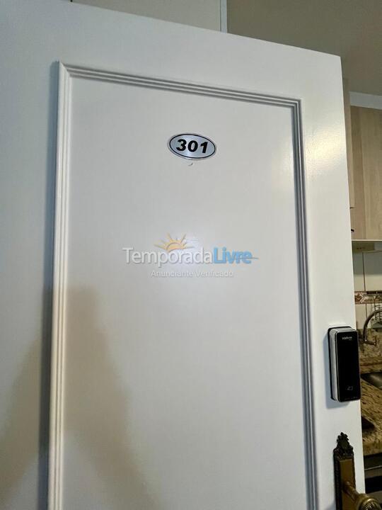 Apartamento para alquiler de vacaciones em Itapema (Meia Praia)