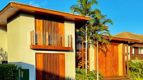 Casa Alto Padrão 5 Suítes Piscina e Hidro Aquecida