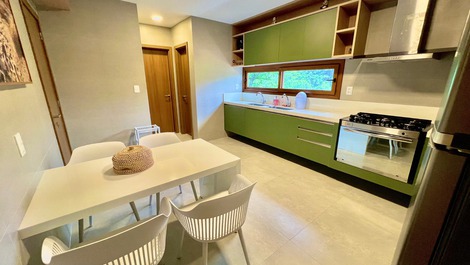 Mansión con 9 suites en Praia do Forte ¡Cerca de la playa!