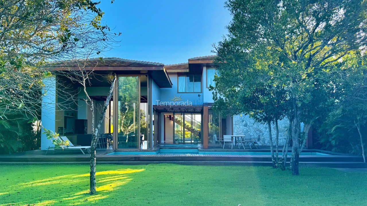 Casa para aluguel de temporada em Mata de São João (Praia do Forte)