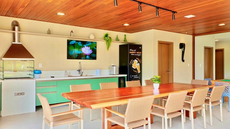 Mansión con 9 suites en Praia do Forte ¡Cerca de la playa!