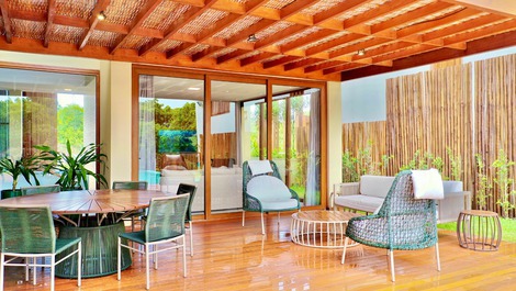 Mansión con 9 suites en Praia do Forte ¡Cerca de la playa!