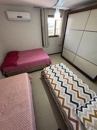 Cobertura C/piscina e churrasqueira p/ 15 pessoas, 2 Suítes C/Ar cond.