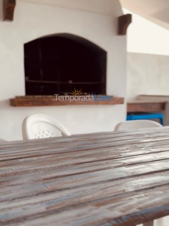 Casa para aluguel de temporada em Bombinhas (Praia de Bombas)