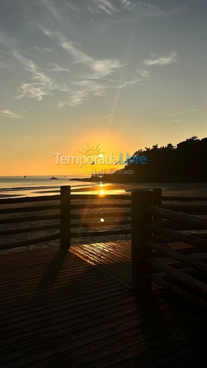 Casa para aluguel de temporada em Bombinhas (Praia de Bombas)