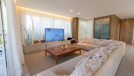 Luxury Beachfront Mansion in Muro Alto - PE