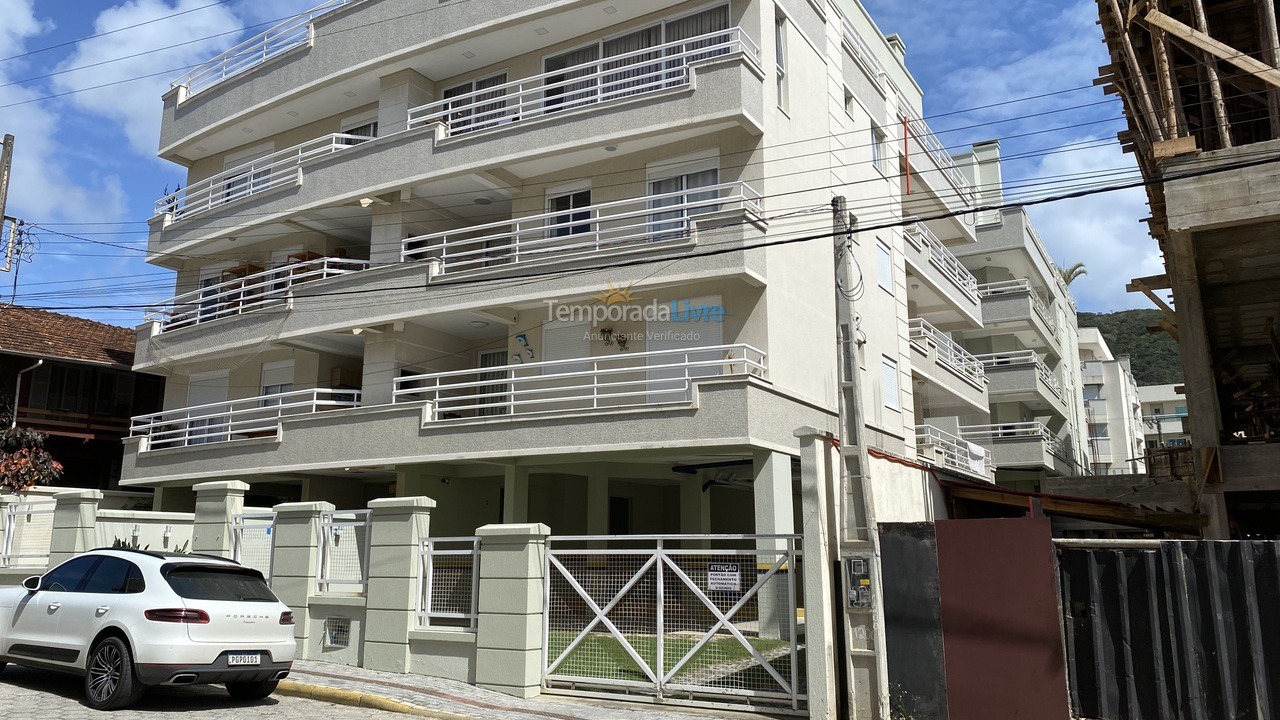 Apartamento para aluguel de temporada em Bombinhas (Praia de Bombas)