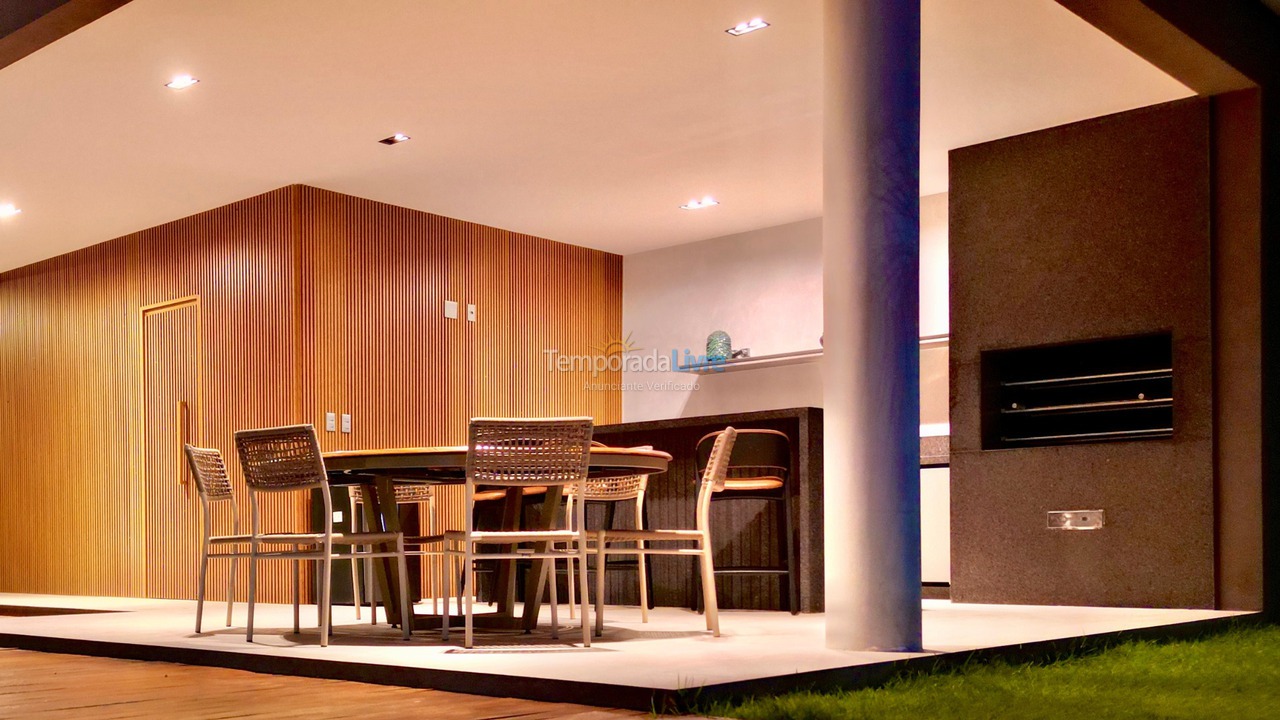 Casa para aluguel de temporada em Camaçari (Praia de Guarajuba)