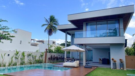 Mansion in Guarajuba with 7 Suites 50m from the Beach