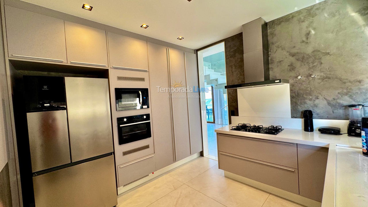 Casa para alquiler de vacaciones em Camaçari (Praia de Guarajuba)