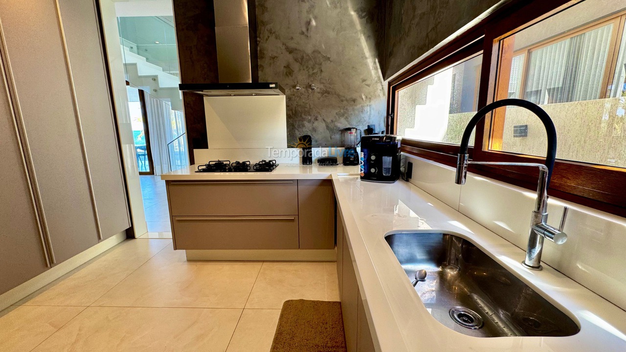 Casa para alquiler de vacaciones em Camaçari (Praia de Guarajuba)