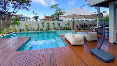 Mansion in Guarajuba with 7 Suites 50m from the Beach