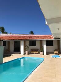 Beautiful house close to the beach with leisure area and spacious pool