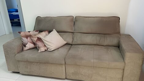 Para 10 personas, 03 habitaciones con aire acondicionado y ventilador, garaje.