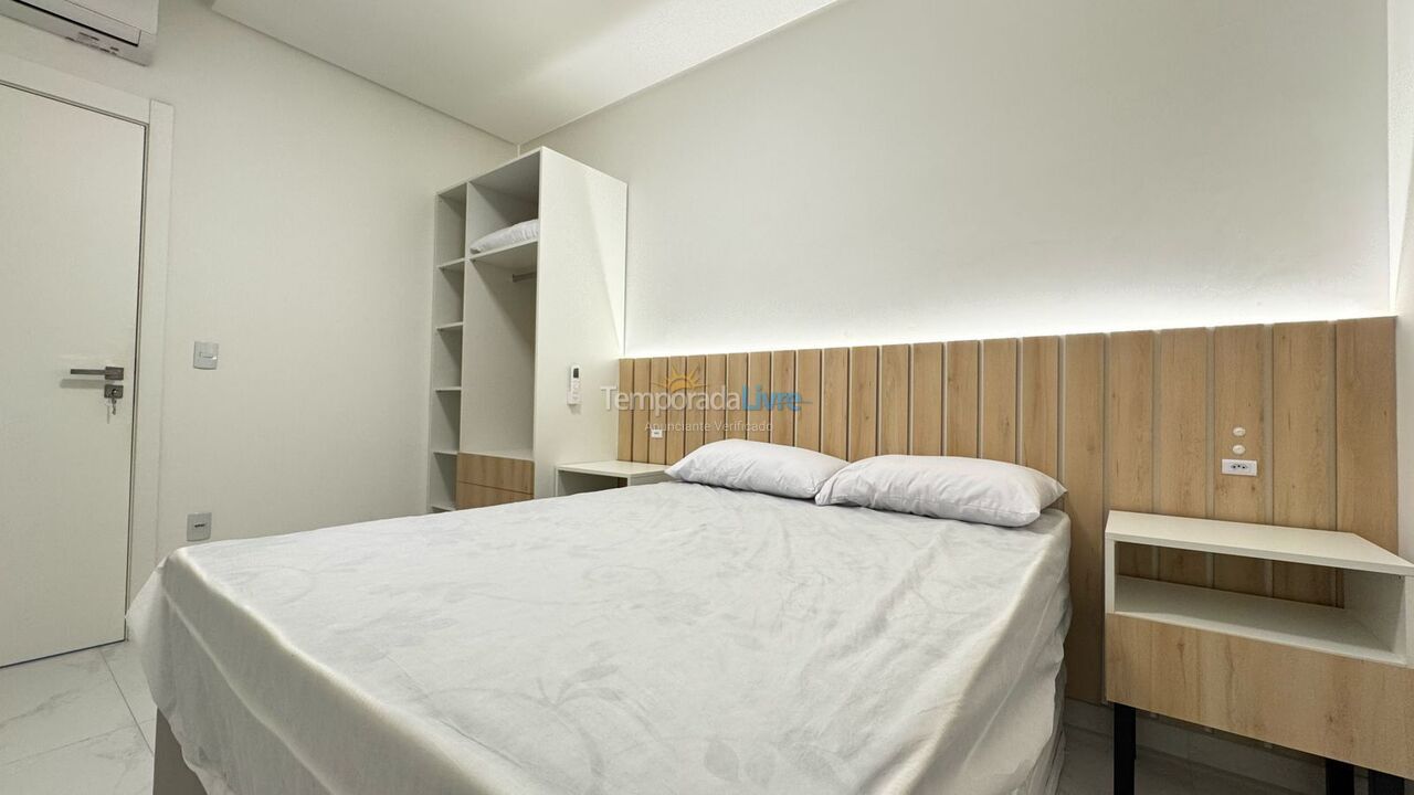 Apartamento para aluguel de temporada em Bombinhas (Canto Grande)