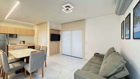 Cobertura Duplex com Piscina a Poucos Metros do Mar