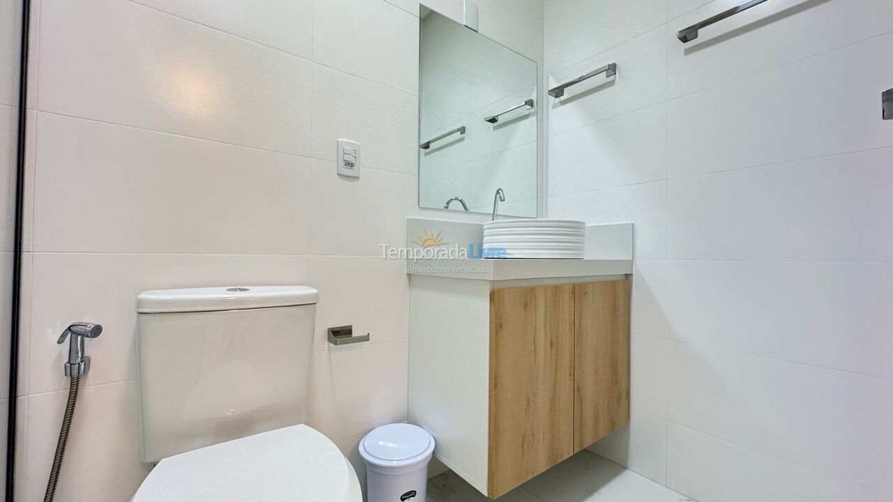 Apartamento para aluguel de temporada em Bombinhas (Canto Grande)