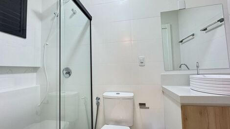 Cobertura Duplex com Piscina a Poucos Metros do Mar