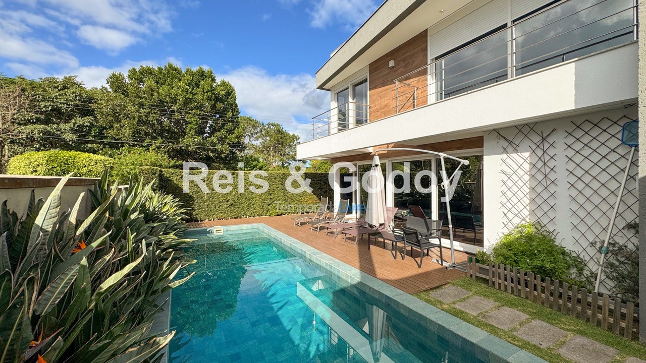 Casa para aluguel de temporada em Florianopolis (Jurerê Internacional)