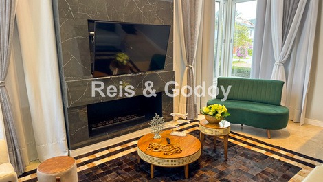 LINDA MODERNA 400m PRAIA DE JURERE INTERNACIONAL